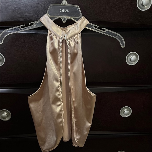 Top - Picture 2 of 2